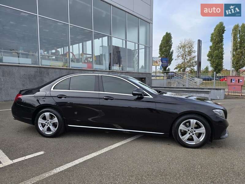 Седан Mercedes-Benz E-Class 2017 в Киеве