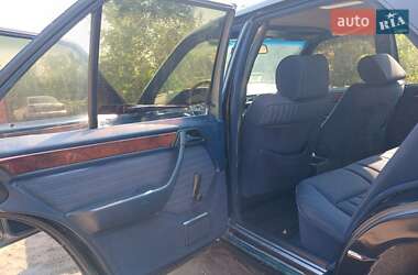 Седан Mercedes-Benz E-Class 1990 в 