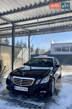 Седан Mercedes-Benz E-Class 2010 в 
