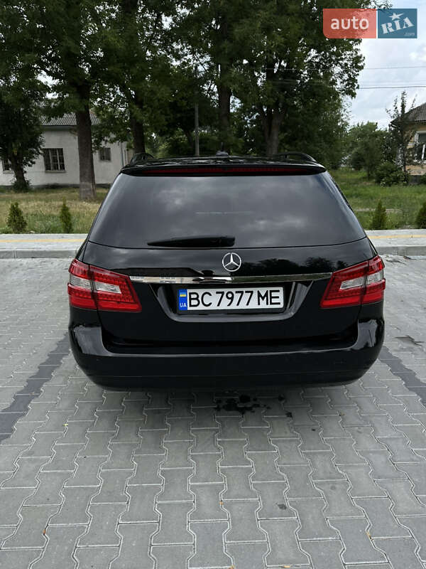 Универсал Mercedes-Benz E-Class 2010 в Стрые