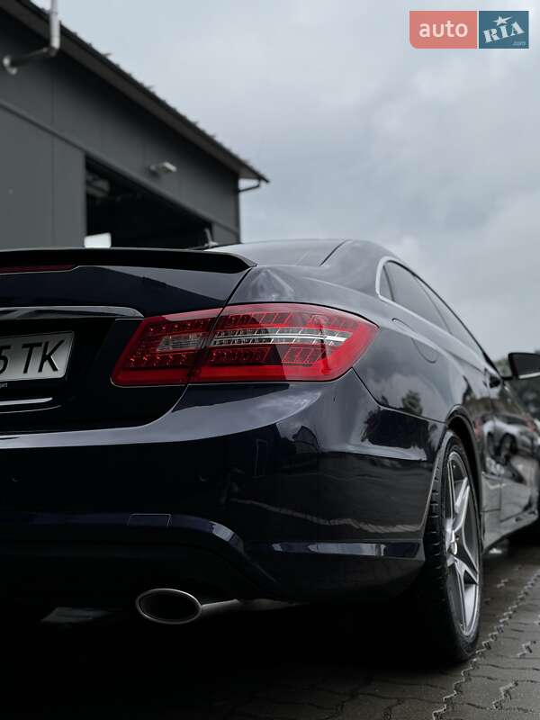Купе Mercedes-Benz E-Class 2010 в Львове