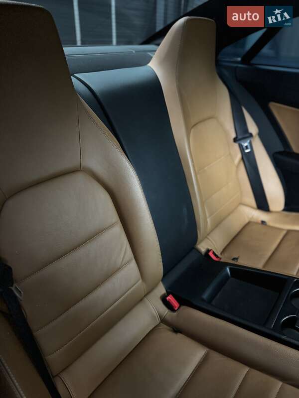 Купе Mercedes-Benz E-Class 2010 в Львове