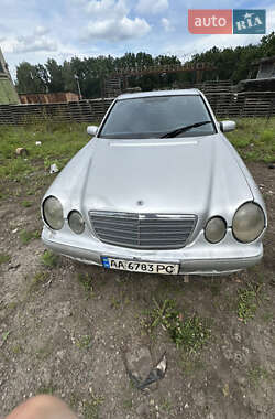 Седан Mercedes-Benz E-Class 2001 в Луцьку