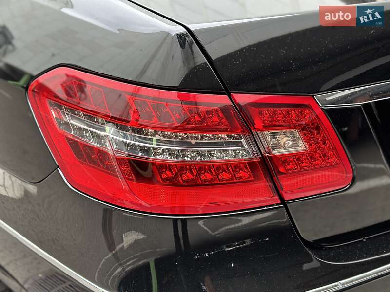 Седан Mercedes-Benz E-Class 2010 в Киеве