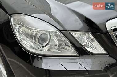 Седан Mercedes-Benz E-Class 2010 в 