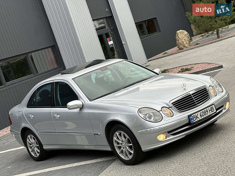Седан Mercedes-Benz E-Class 2005 в Ровно
