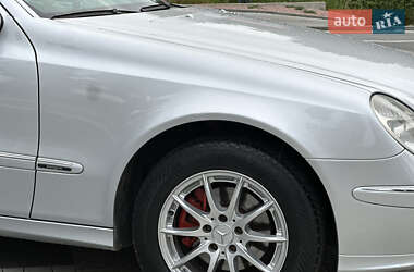 Седан Mercedes-Benz E-Class 2005 в 