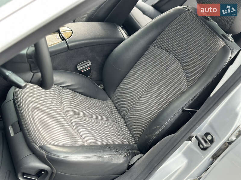 Седан Mercedes-Benz E-Class 2005 в Ровно