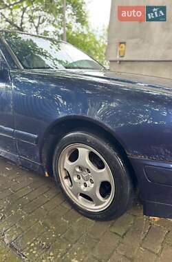 Седан Mercedes-Benz E-Class 1999 в 