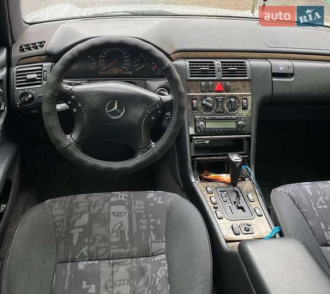 Седан Mercedes-Benz E-Class 1997 в Жмеринке