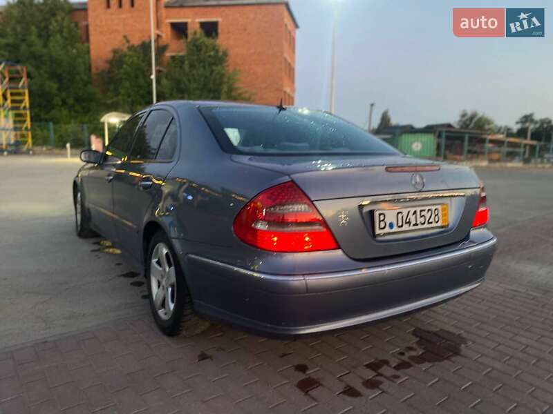 Седан Mercedes-Benz E-Class 2003 в Чернівцях