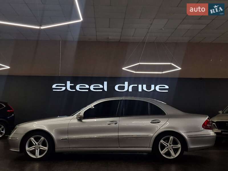 Седан Mercedes-Benz E-Class 2002 в Николаеве