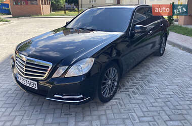 Седан Mercedes-Benz E-Class 2012 в 