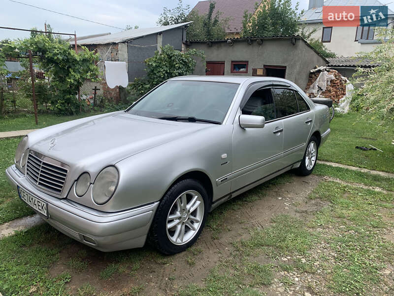 Mercedes-Benz E-Class 1998