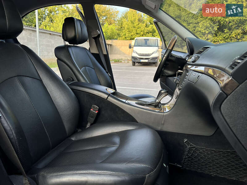 Седан Mercedes-Benz E-Class 2007 в Львове