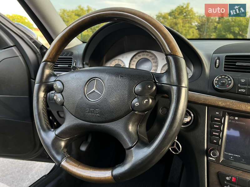 Седан Mercedes-Benz E-Class 2007 в Львове