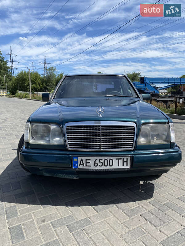 Mercedes-Benz E-Class 1994