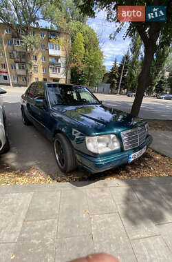 Седан Mercedes-Benz E-Class 1994 в Дніпрі