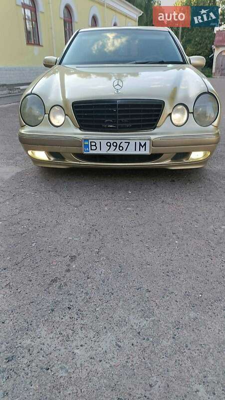 Седан Mercedes-Benz E-Class 2002 в Пирятине