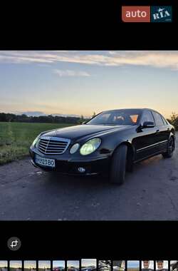 Седан Mercedes-Benz E-Class 2008 в 
