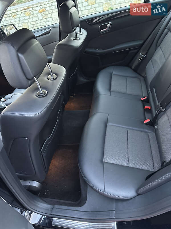 Седан Mercedes-Benz E-Class 2012 в Ямполе
