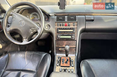 Седан Mercedes-Benz E-Class 2001 в 