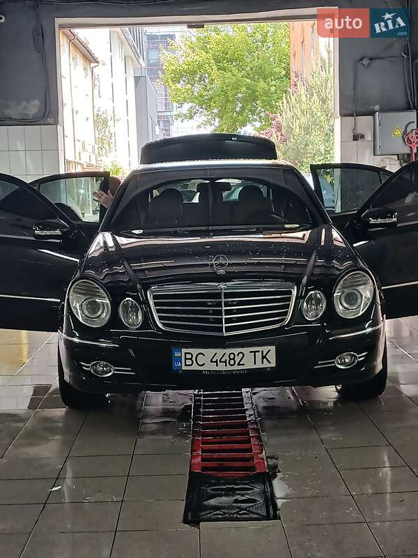Mercedes-Benz E-Class 2008