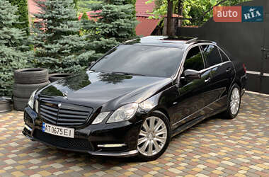 Седан Mercedes-Benz E-Class 2012 в 