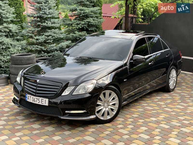 Седан Mercedes-Benz E-Class 2012 в Ивано-Франковске