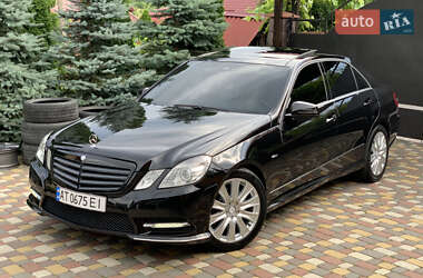 Седан Mercedes-Benz E-Class 2012 в 