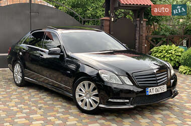 Седан Mercedes-Benz E-Class 2012 в 