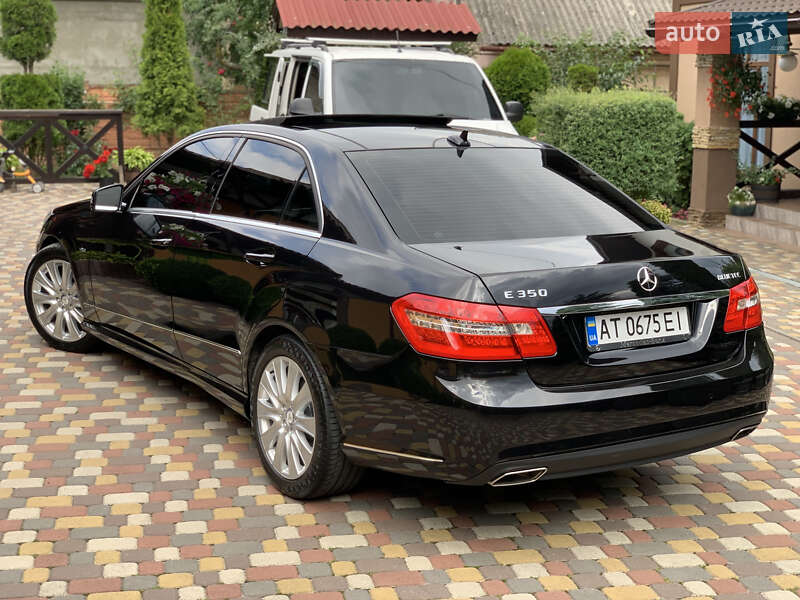 Седан Mercedes-Benz E-Class 2012 в Ивано-Франковске