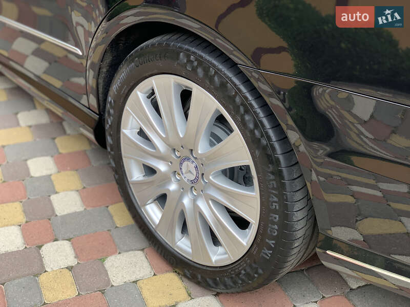 Седан Mercedes-Benz E-Class 2012 в Ивано-Франковске