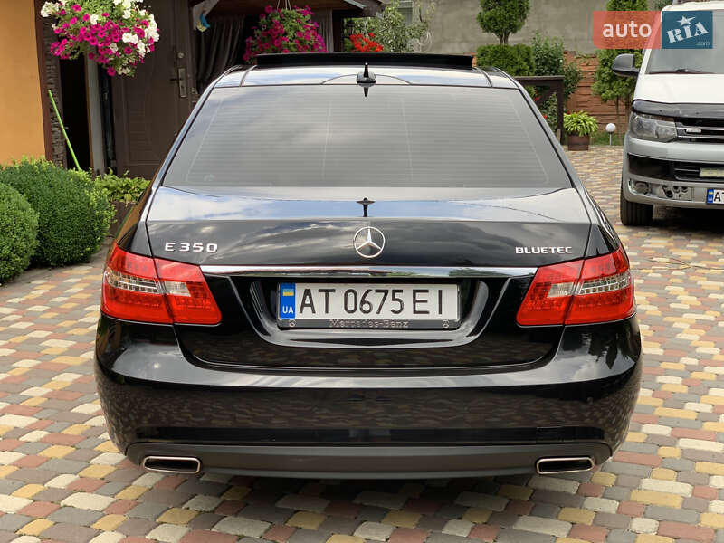 Седан Mercedes-Benz E-Class 2012 в Ивано-Франковске