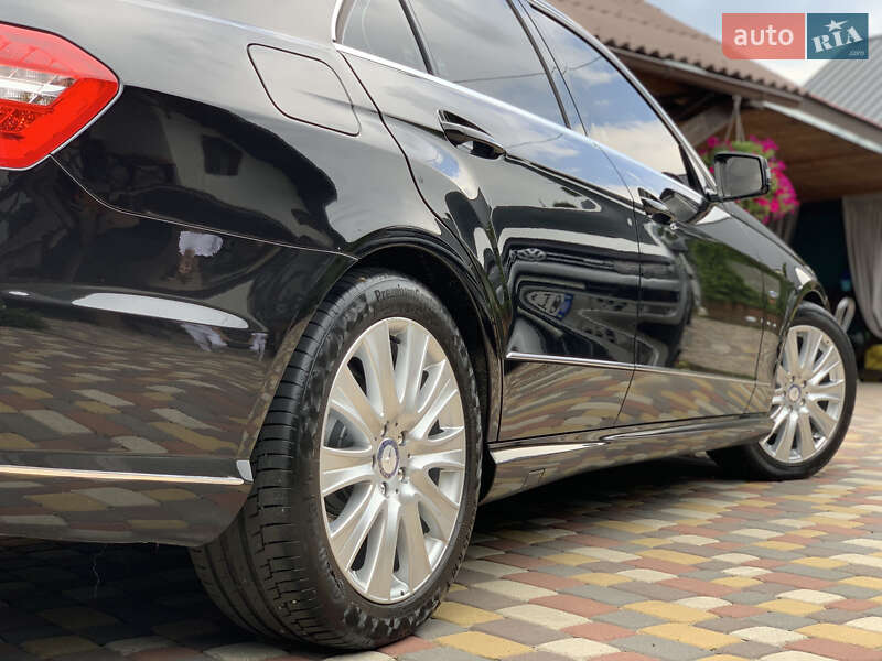 Седан Mercedes-Benz E-Class 2012 в Ивано-Франковске