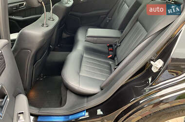 Седан Mercedes-Benz E-Class 2012 в 
