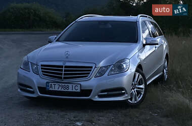 Універсал Mercedes-Benz E-Class 2011 в Надвірній