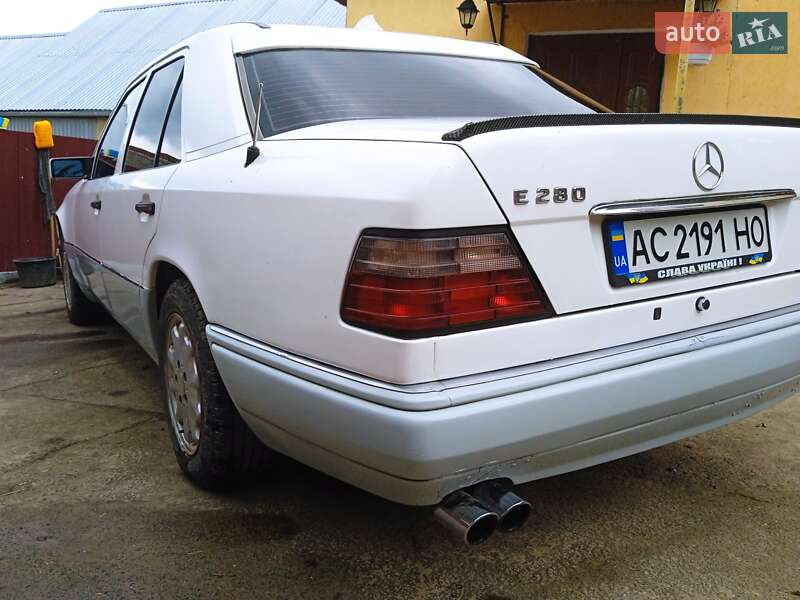 Седан Mercedes-Benz E-Class 1994 в Луцке