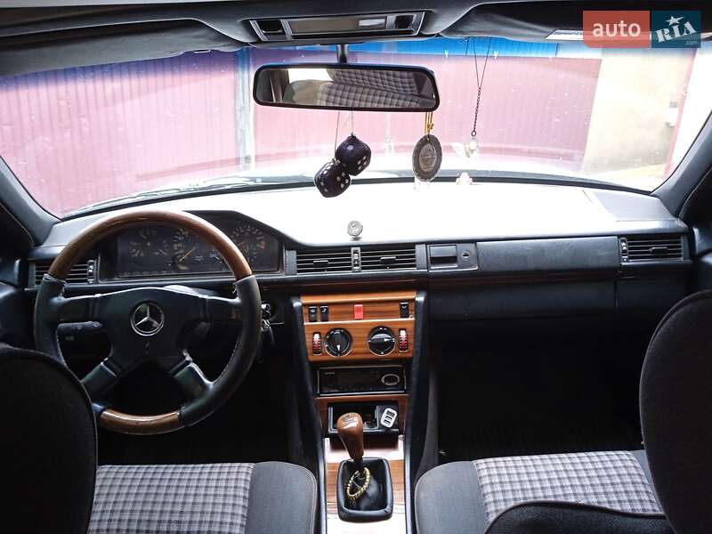 Седан Mercedes-Benz E-Class 1994 в Луцке