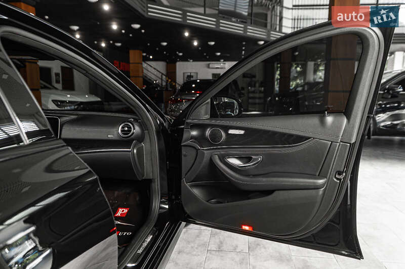 Седан Mercedes-Benz E-Class 2022 в Одесі