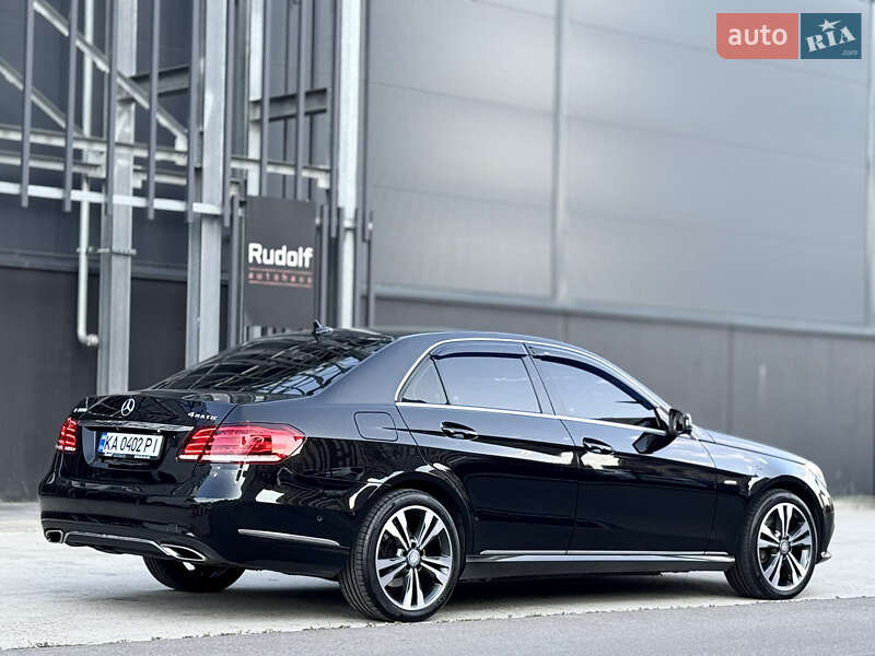 Седан Mercedes-Benz E-Class 2015 в Киеве