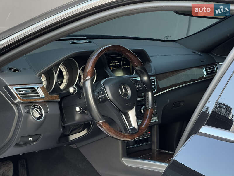 Седан Mercedes-Benz E-Class 2015 в Киеве