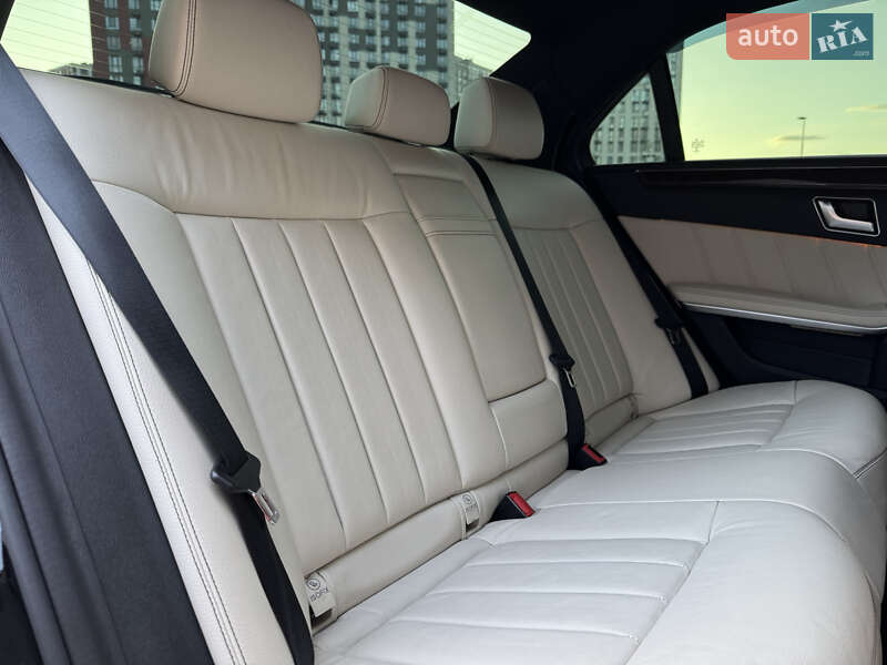 Седан Mercedes-Benz E-Class 2015 в Киеве