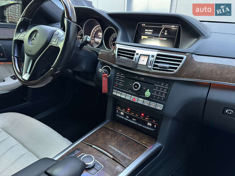 Седан Mercedes-Benz E-Class 2015 в Киеве