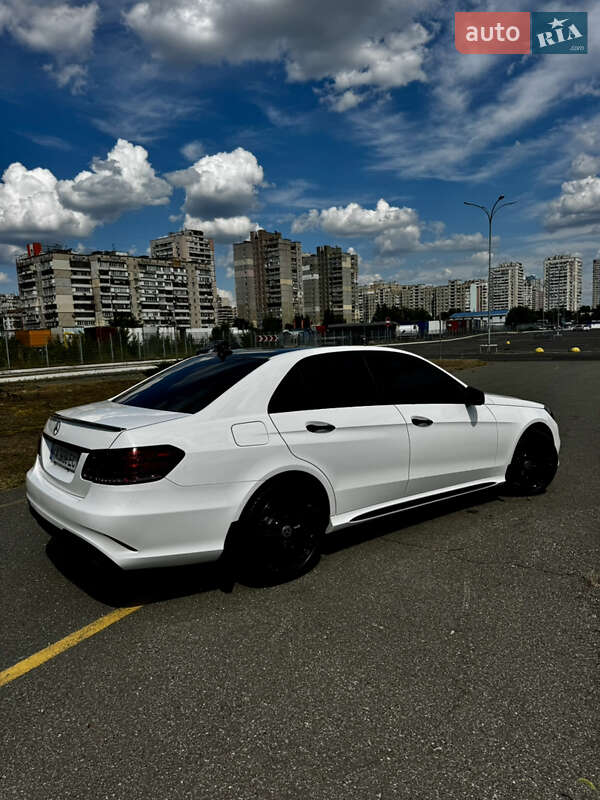 Седан Mercedes-Benz E-Class 2014 в Києві