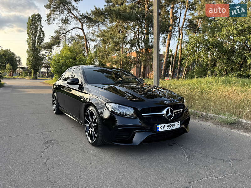 Седан Mercedes-Benz E-Class 2018 в Киеве