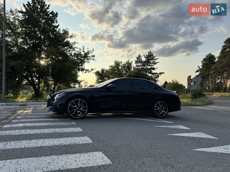 Седан Mercedes-Benz E-Class 2018 в Киеве