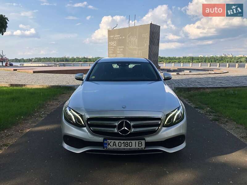Седан Mercedes-Benz E-Class 2016 в Киеве