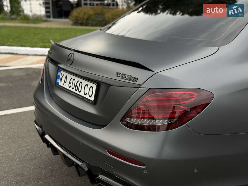 Седан Mercedes-Benz E-Class 2018 в Киеве