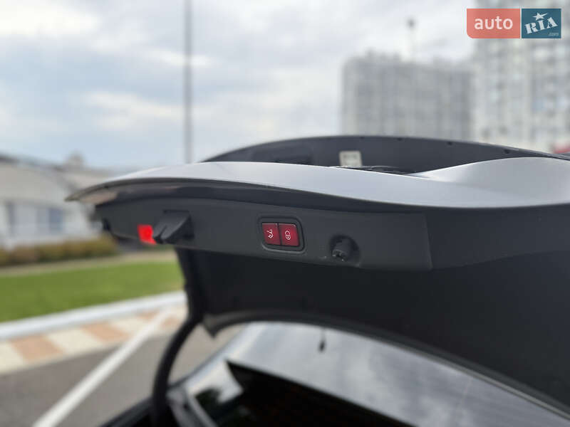 Седан Mercedes-Benz E-Class 2018 в Киеве